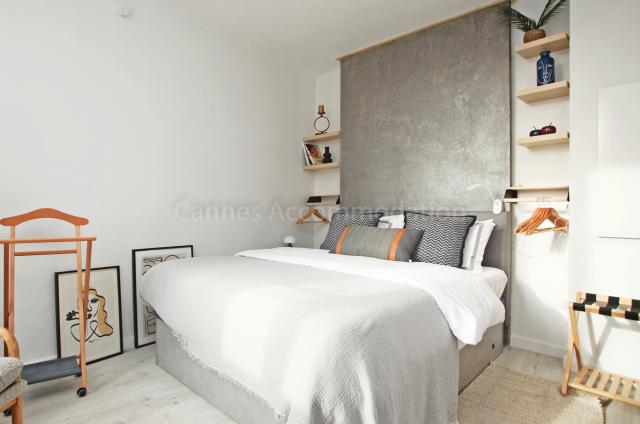 Location appartement Festival Cannes 2024 J -14 - Hall – living-room - Fort Carre